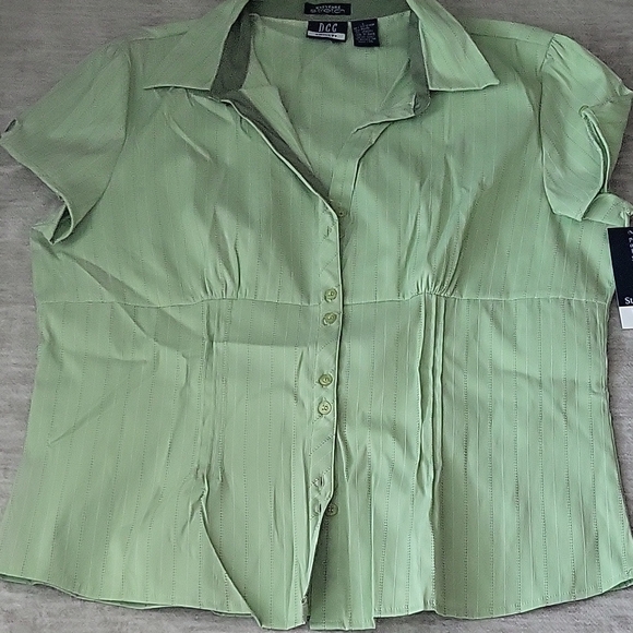 DCC Tops - DCC Light Green Women's Button-Down Shirt